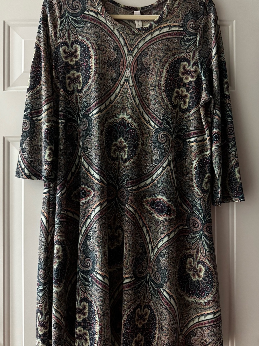 Honeyme Long-Sleeve Paisley Tunic Style Top/Dress w/ Colorful Accents